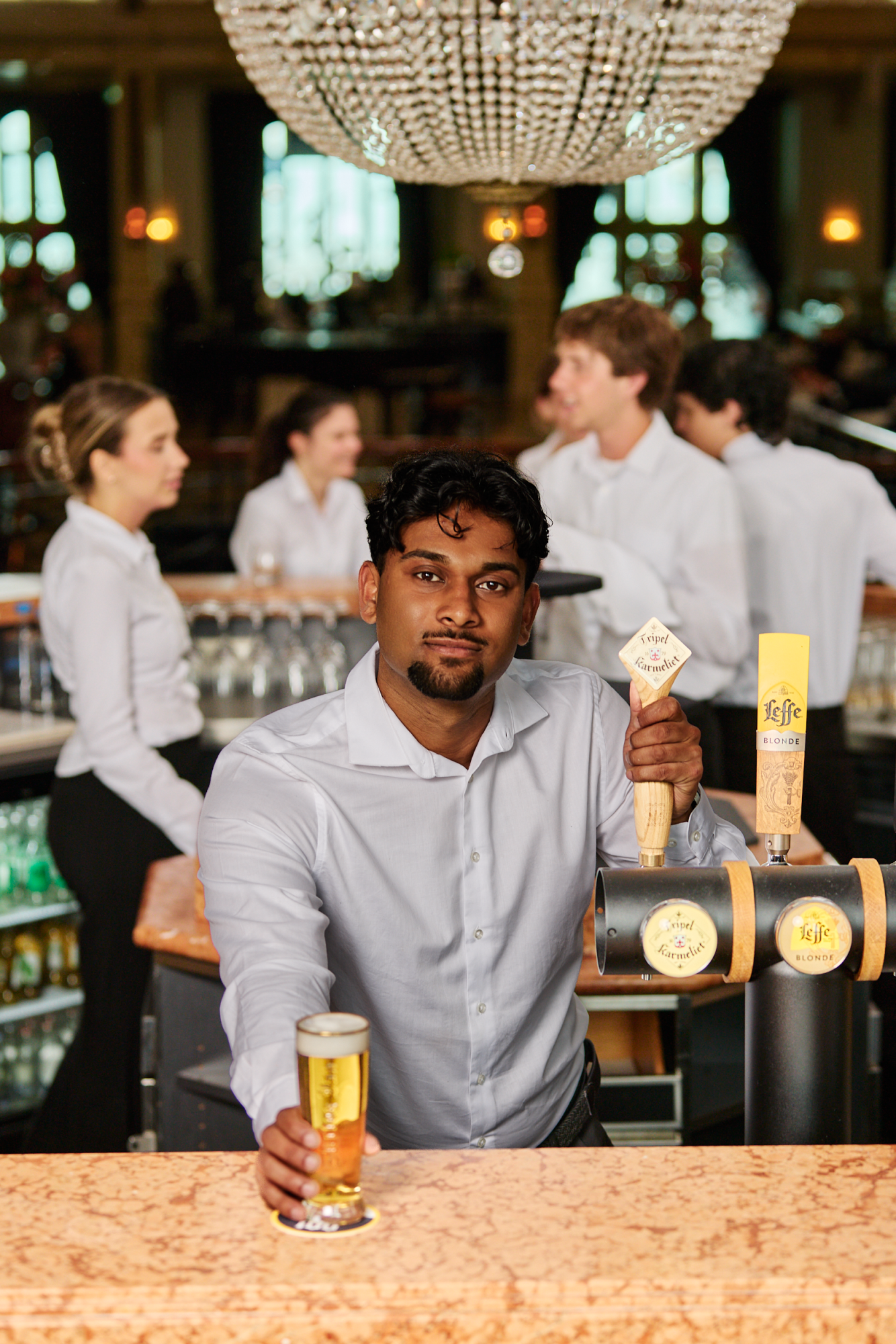 Contact Local Heroes Bar personeel inhuren DBA-proof werken in hospitality en events | Waarom eerlijk werkgeverschap belangrijk is Werken als barkeeper